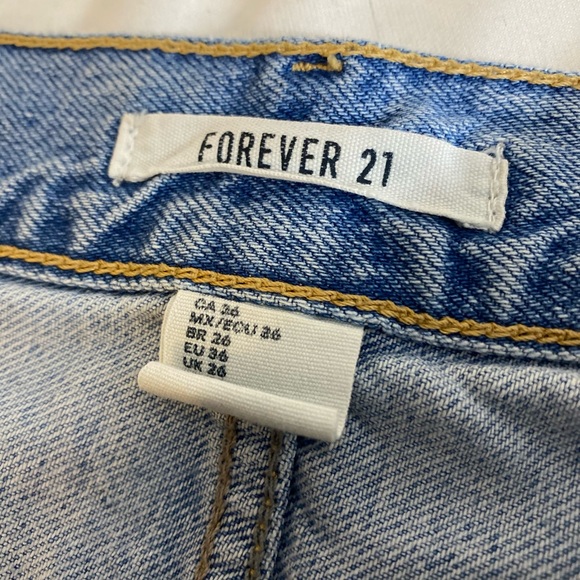 90’s Style Jeans - Picture 5 of 8